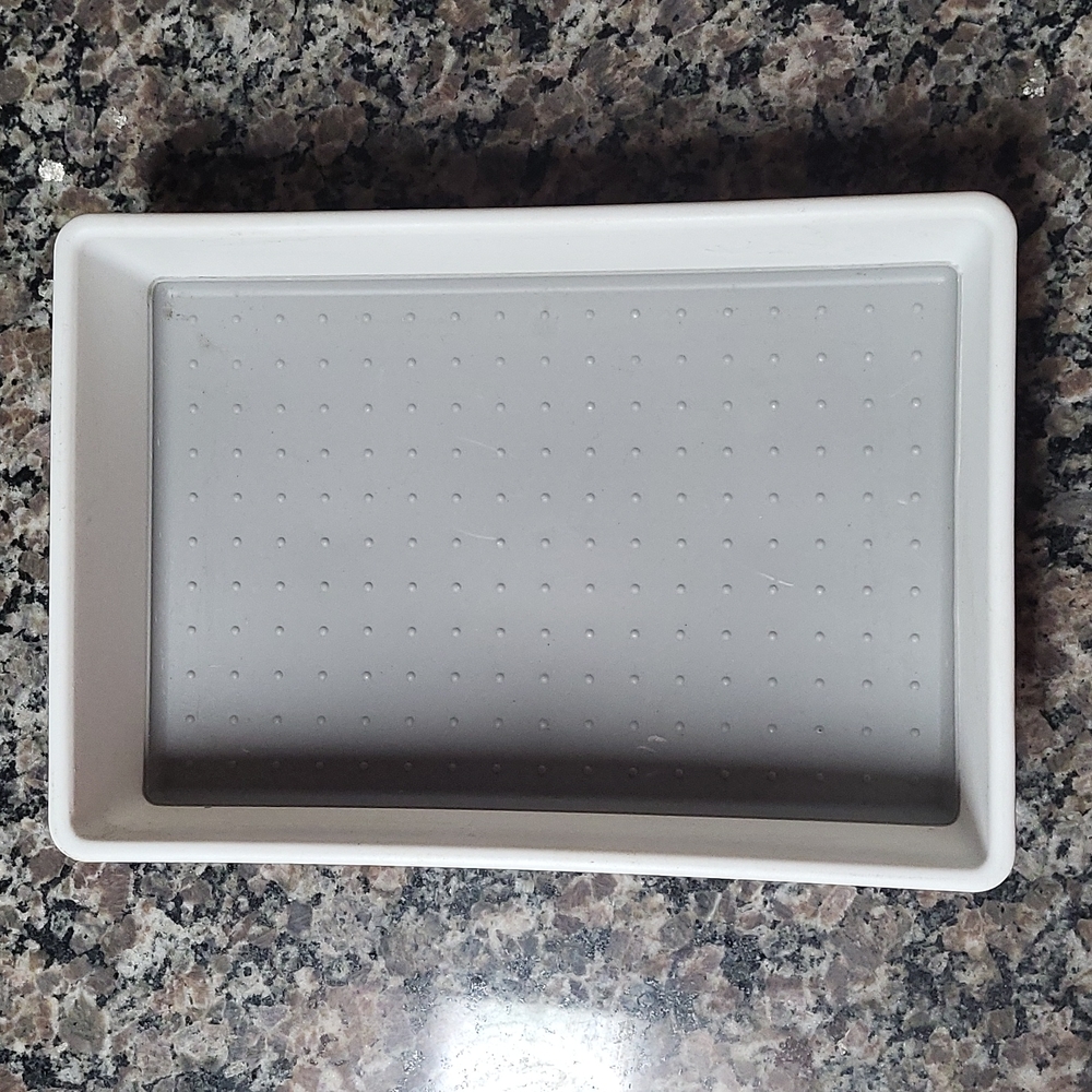 Room Essentials Plastic Organizer white 9.5" x 6.5 " new w/tags